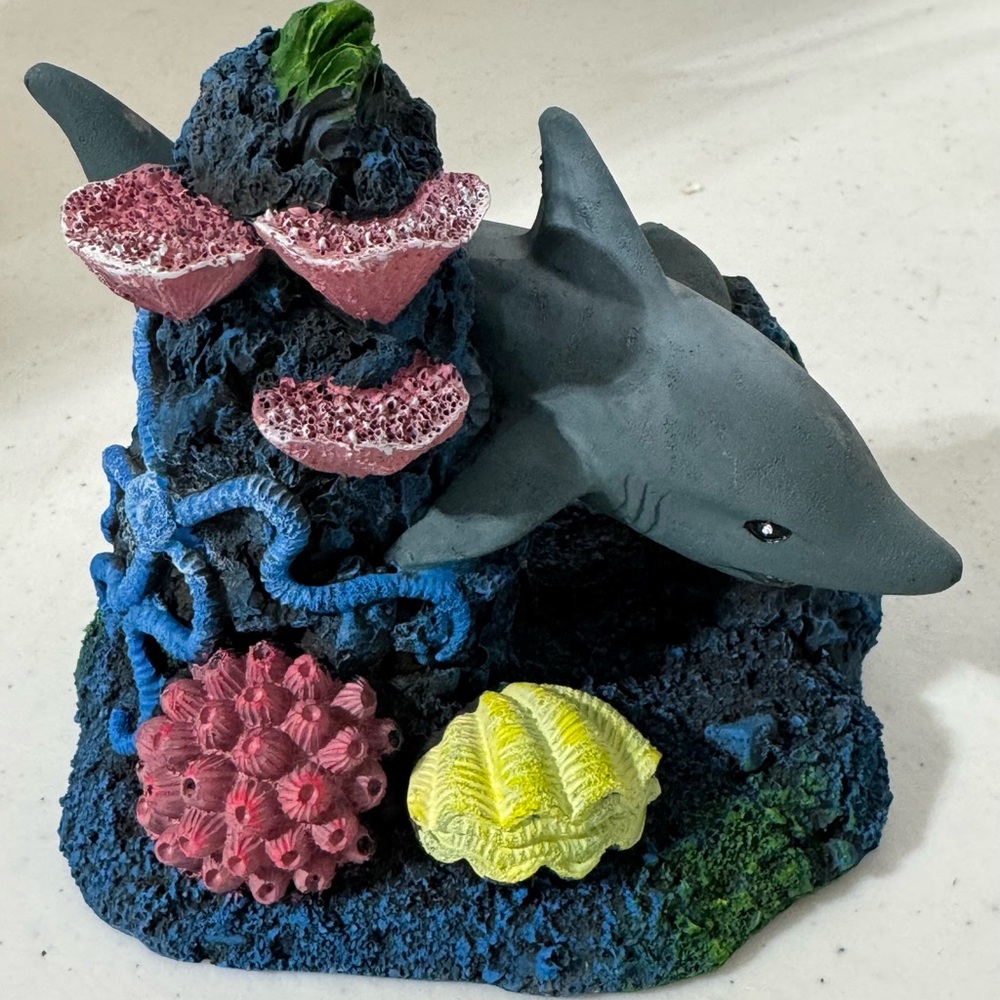Colorful Aquarium Coral Decor - Picture 4 of 6